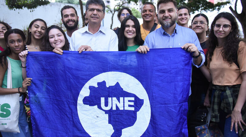 with 219290 Easy Resize.com