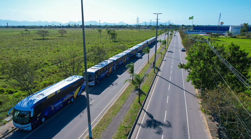 Ônibus universitário Campos
