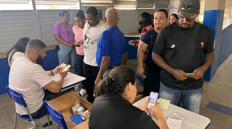 with 220504 Easy Resize.com