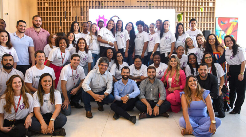 with 220722 Easy Resize.com