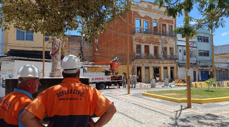 with 225272 Easy Resize.com