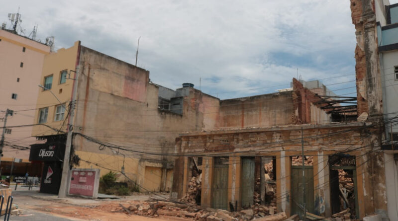 with 225303 Easy Resize.com