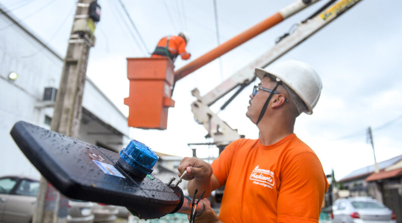 with 225385 Easy Resize.com