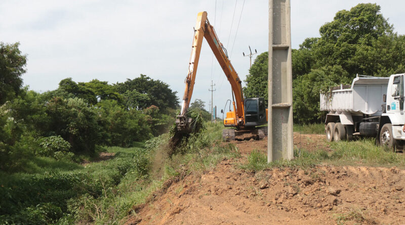 with 225621 Easy Resize.com