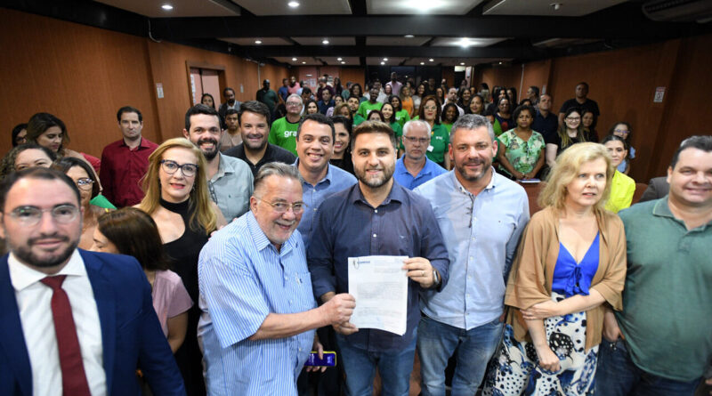 with 226020 Easy Resize.com