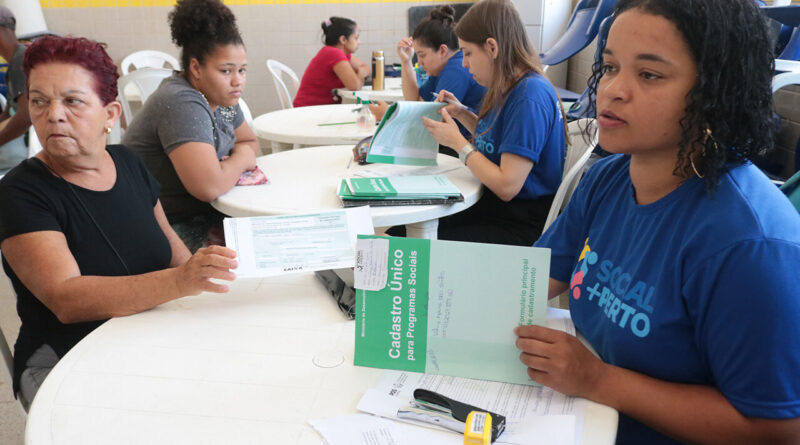 with 226115 Easy Resize.com