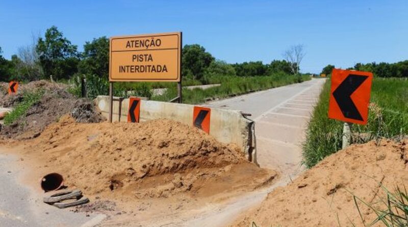 Campos Estrada dos ceramistras Ft Josh 21 540x360 Easy Resize.com