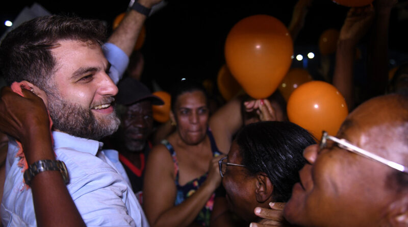 with 226484 Easy Resize.com