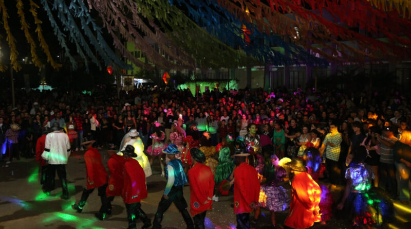 5671c3c7047948180bbdf6ffd0980214 XL Easy Resize.com