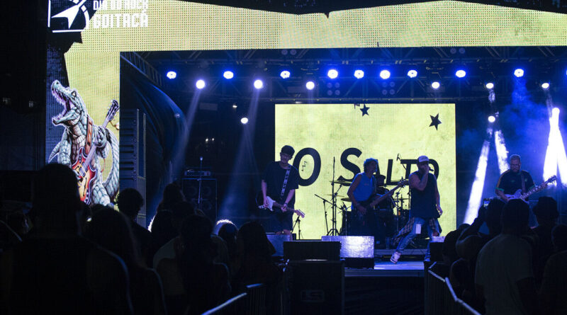 with 227311 Easy Resize.com