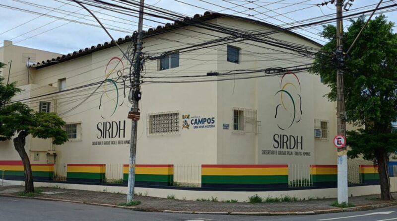 with 227510 Easy Resize.com