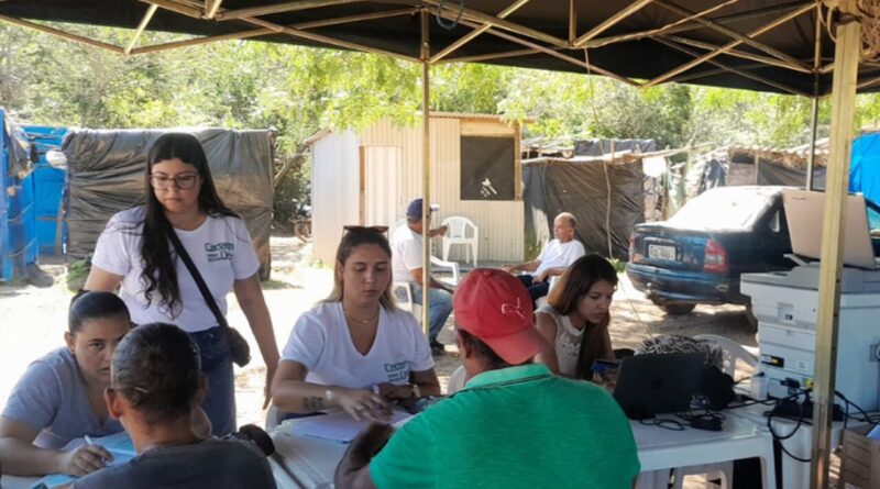 with 227722 Easy Resize.com