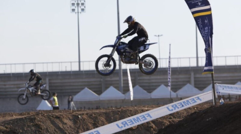 with 227971 Easy Resize.com