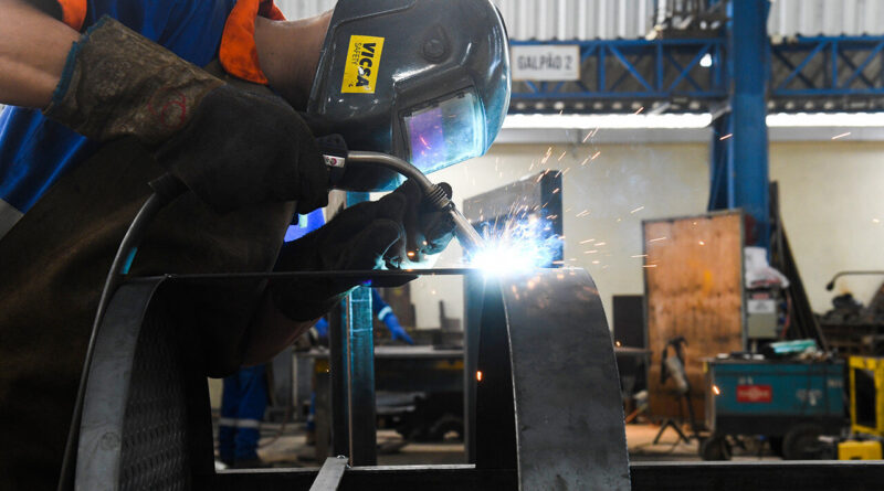 with 228010 Easy Resize.com