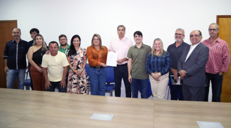 c04d87aa8933a07fbb7fb4cbd401ad43 L Easy Resize.com