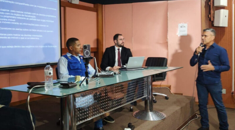 with 228202 Easy Resize.com