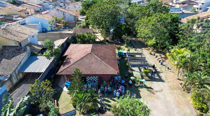 with 228316 Easy Resize.com