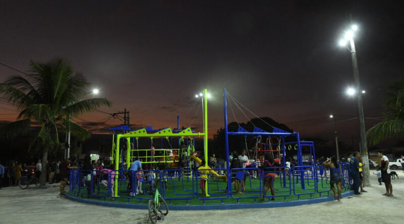 with 228995 Easy Resize.com