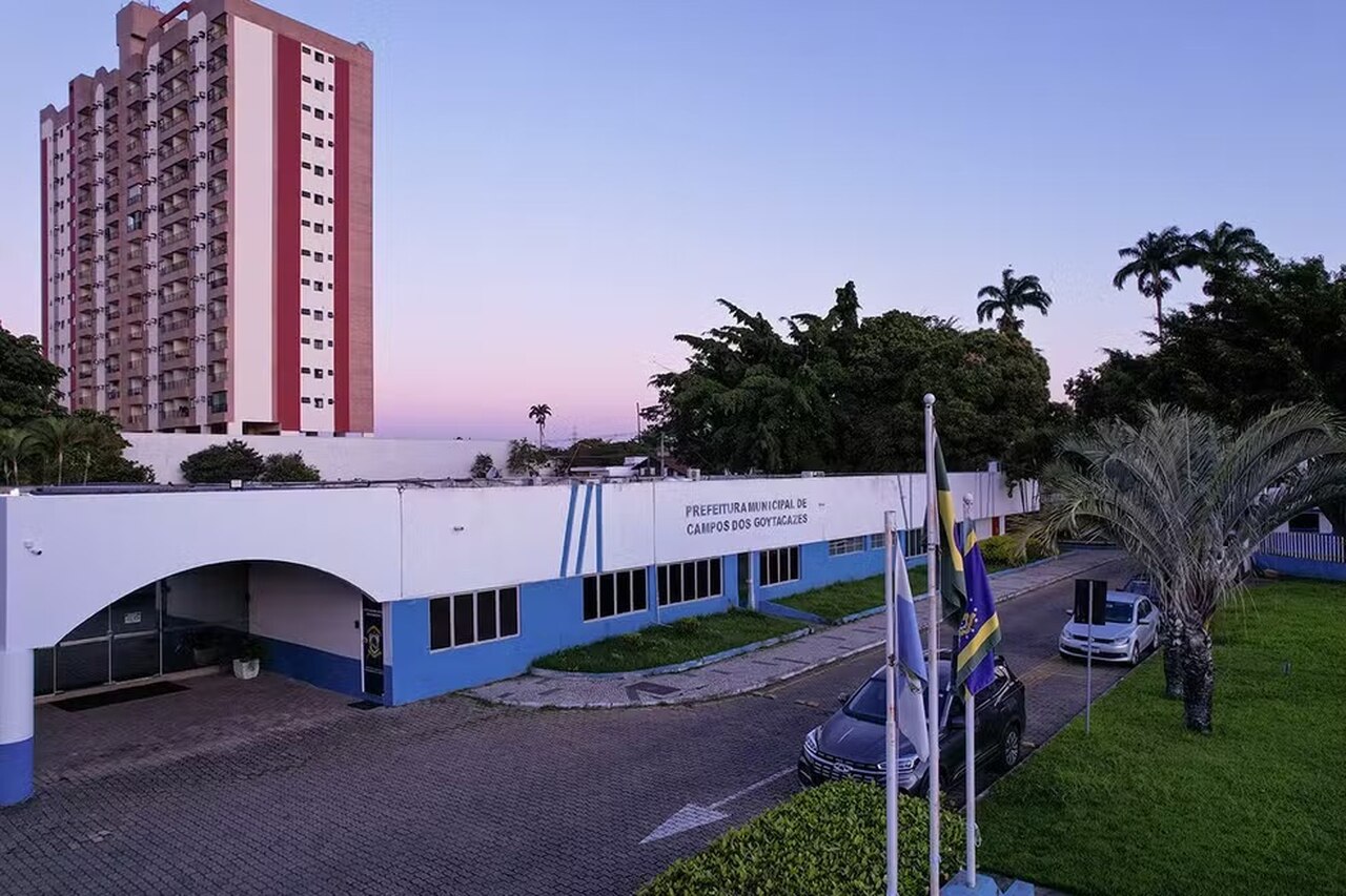 Servidores de Campos recebem pagamento de junho e primeira parcela do 13º nesta segunda