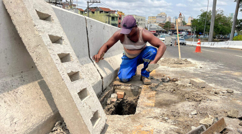 with 229072 Easy Resize.com