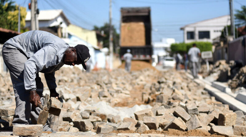 with 229209 Easy Resize.com