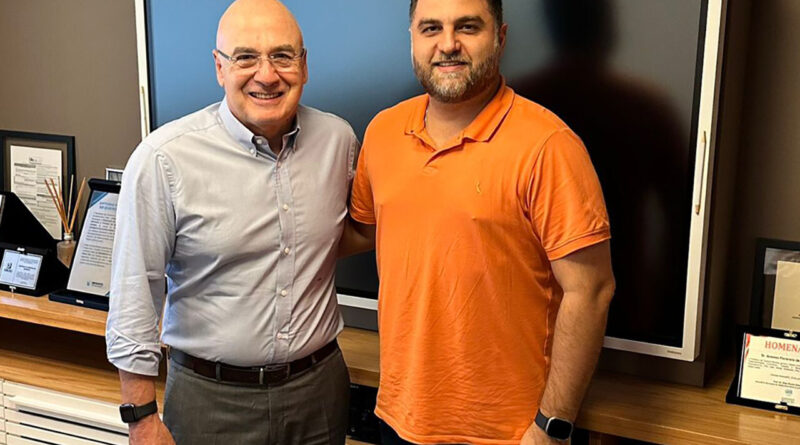 with 229913 Easy Resize.com