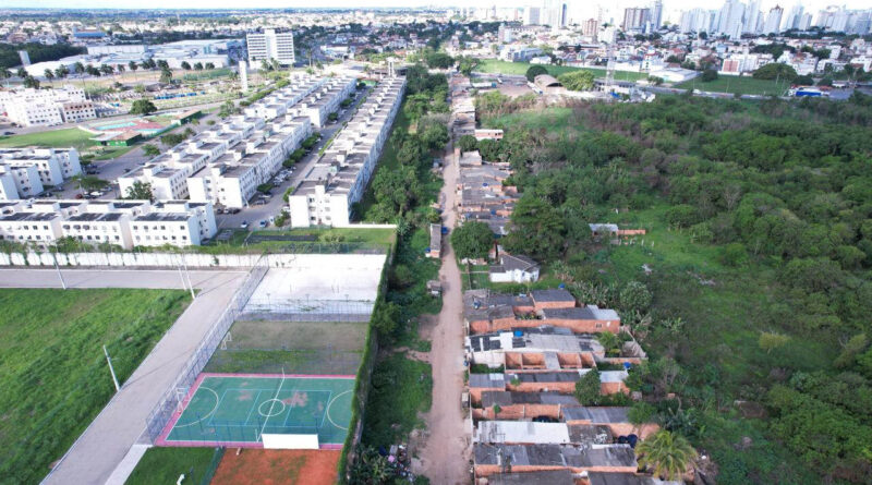 with 230079 Easy Resize.com