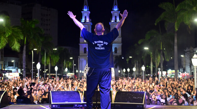 with 230143 Easy Resize.com