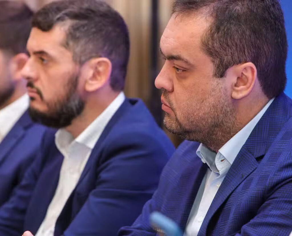 Claudio Castro veta recriação da 'gratificação faroeste' na Polícia Civil do RJ. Alerj pode derrubar o veto 1 bacellar pampolha e castro Easy Resize.com e1761225310440