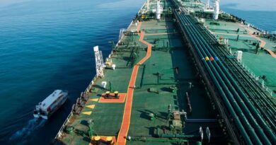 Shell se prepara para possível interrupção no comércio de petróleo devido ao conflito entre Irã e Israel