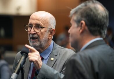 Deputado Luiz Paulo critica novo Refis e alerta para perdas milionárias aos cofres públicos