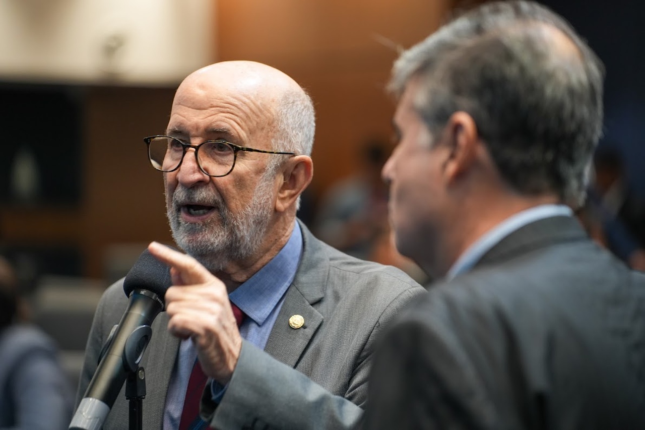 Deputado Luiz Paulo critica novo Refis e alerta para perdas milionárias aos cofres públicos