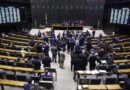 Câmara impõe derrota ao governo e derruba aumento do IOF; proposta vai para o Senado
