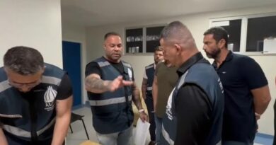 Justiça proíbe entrada de deputados bolsonaristas em repartições públicas de Campos sob pena de multa de R$ 50 mil. Veja decisão