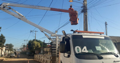 Equipes do Brilha Campos 100% LED atuam no Parque São Benedito e bairros próximos