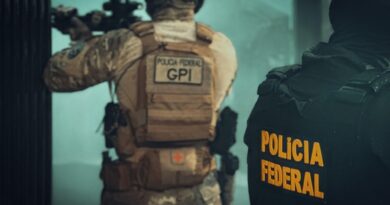 PF faz operação contra tráfico de drogas e cumpre mandados em Campos