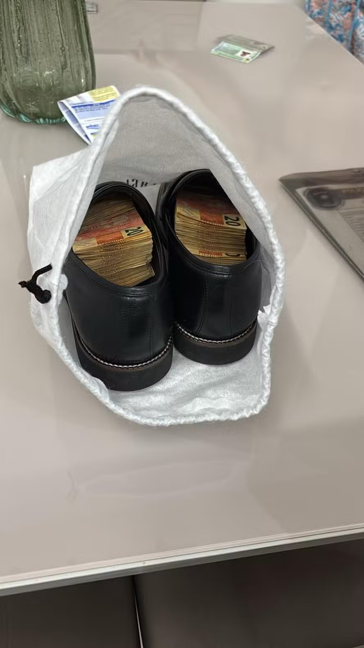Overclean: PF encontra notas de dinheiro dentro de sapato de primo de líder do Centrão