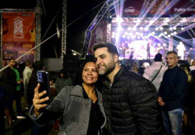 Grande público prestigia 1º dia do Festival de Inverno no Farol