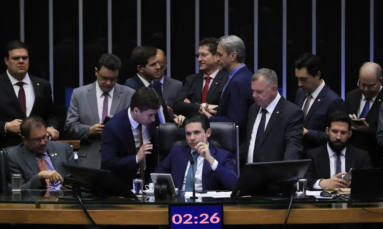 Após operação sobre emendas, deputados prometem retaliação contra governo Lula e o STF