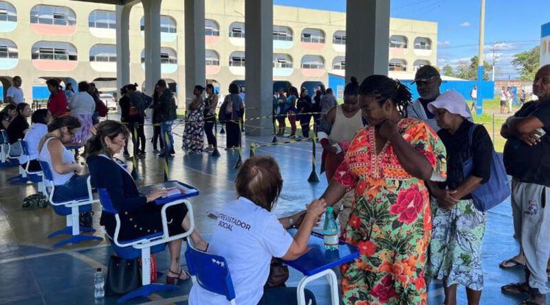 with 239573 Easy Resize.com