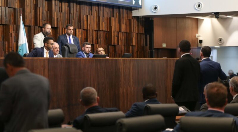 15102025 175647plenario Easy Resize.com