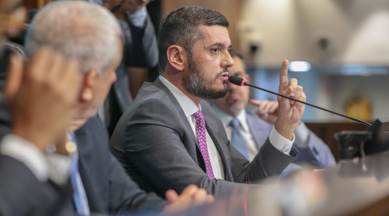 Presidente da Alerj Rodrigo Bacellar