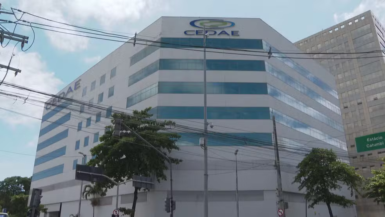 TCE-RJ acata denúncia e suspende pagamentos de consórcio que opera na estruturação de capital da CEDAE