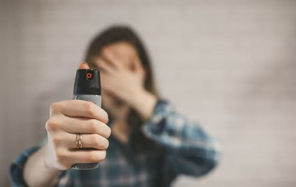 Projeto de lei quer liberar 'spray de pimenta' para mulheres no Rio de Janeiro 1 Spray de pimenta para mulheres no Rio de Janeiro