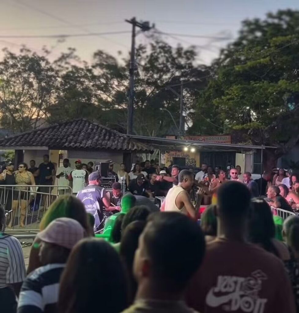 Moradores relatam tiros após “Samba na Praça” em Travessão, distrito de Campos 1 tiros no samba 1 Easy Resize.com