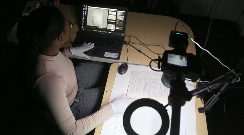 with 240077 Easy Resize.com