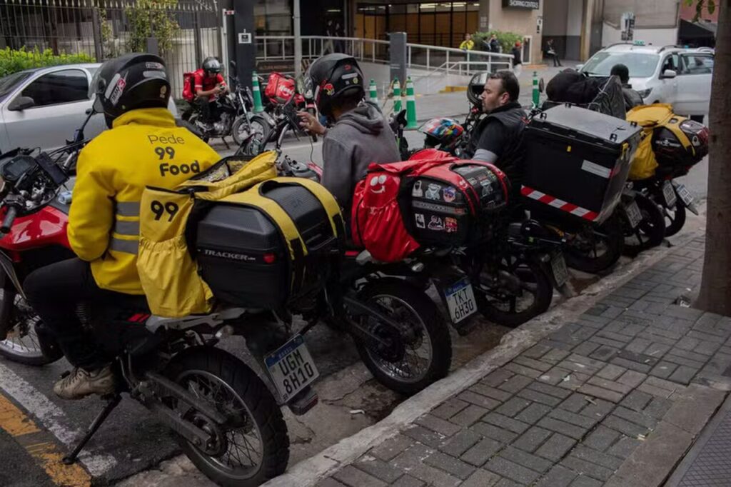 Espionagem, consultoria suspeita e roubo de notebooks: investigações expõem bastidores da 'guerra' do delivery no Brasil 1 112857393 ec sao paulo sp 29 10 2025 materia sobre as empresas de delivery disputando pelas bags q Easy Resize.com