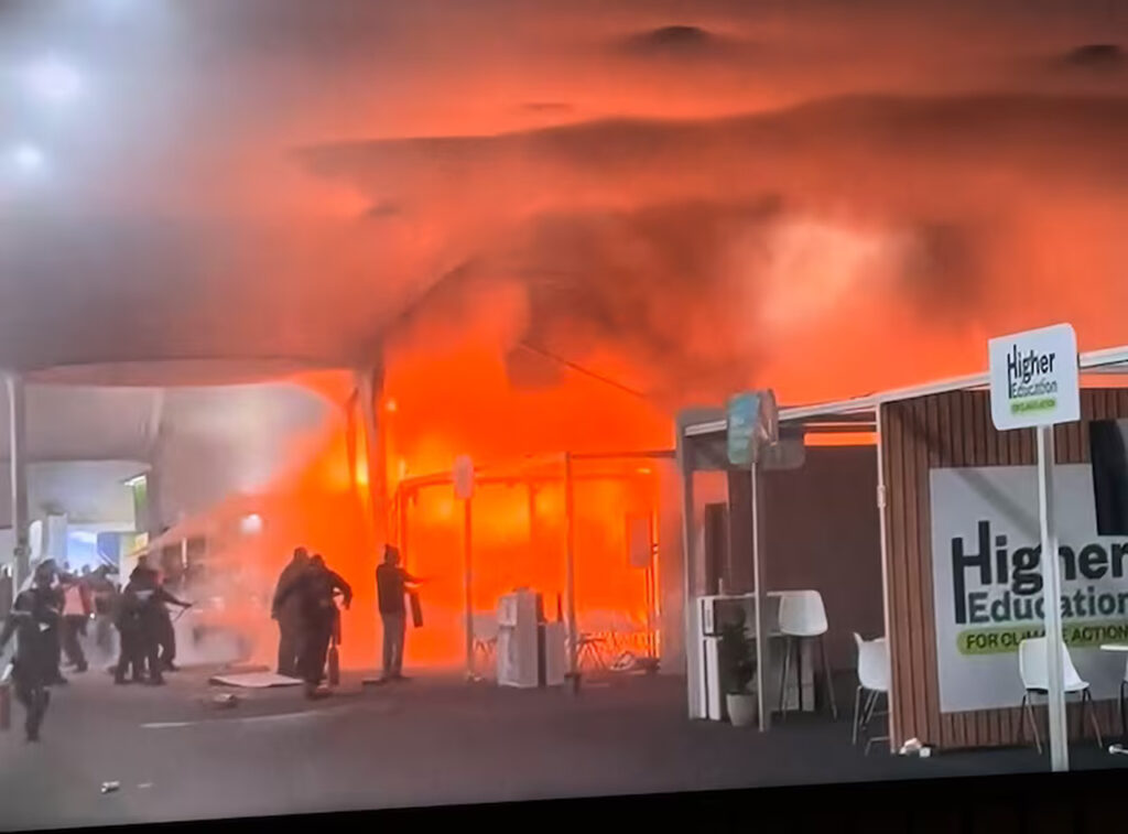 Incêndio atinge Pavilhão dos Países na COP30. Veja vídeo 1 Incêndio - fogo na COP30