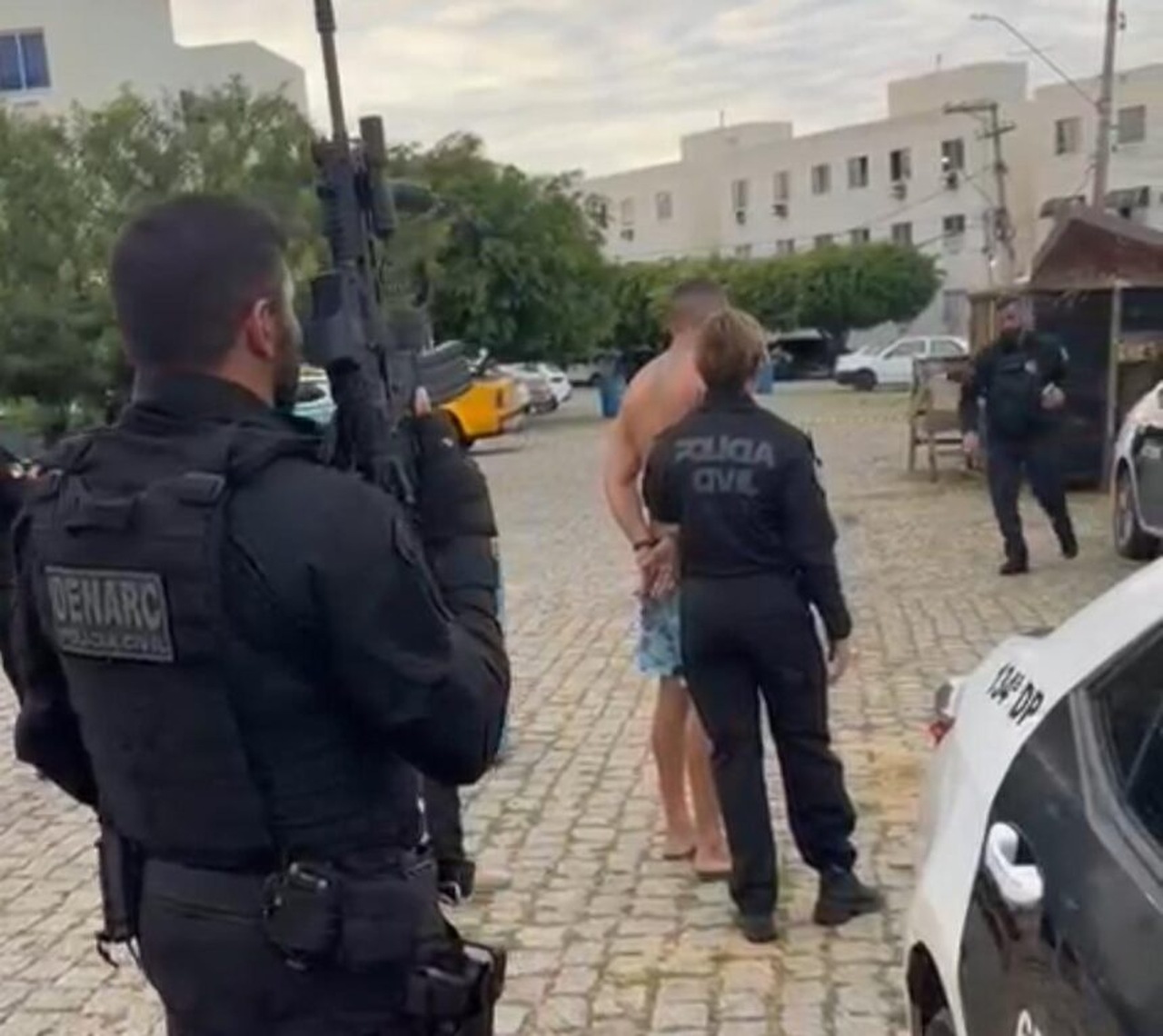 Polícia prende lider de facção criminosa com atuação em vários estados no Recanto das Palmeiras, em Campos