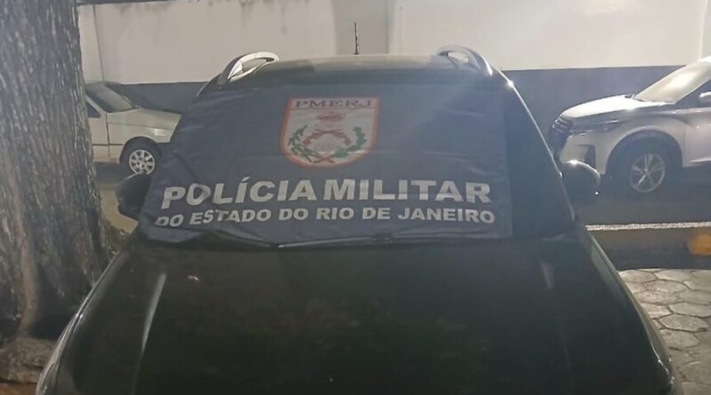 db1cc963 f405 49da 810d 2bb958c26134 860x913 Easy Resize.com